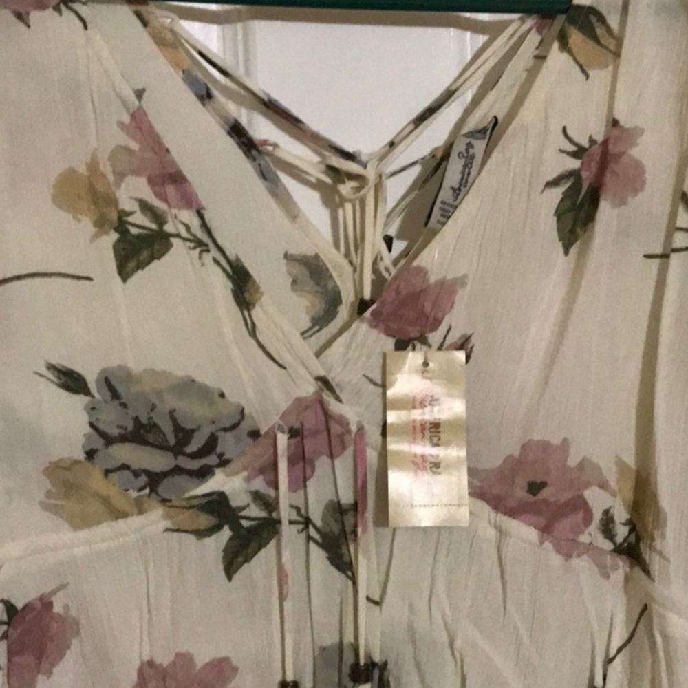 New Floral Hippie Style top - Picture 4 of 6